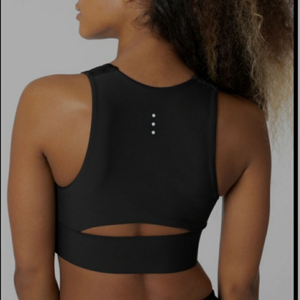Crop Top - Picture 2 of 3